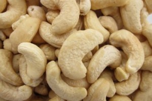 raw cashews